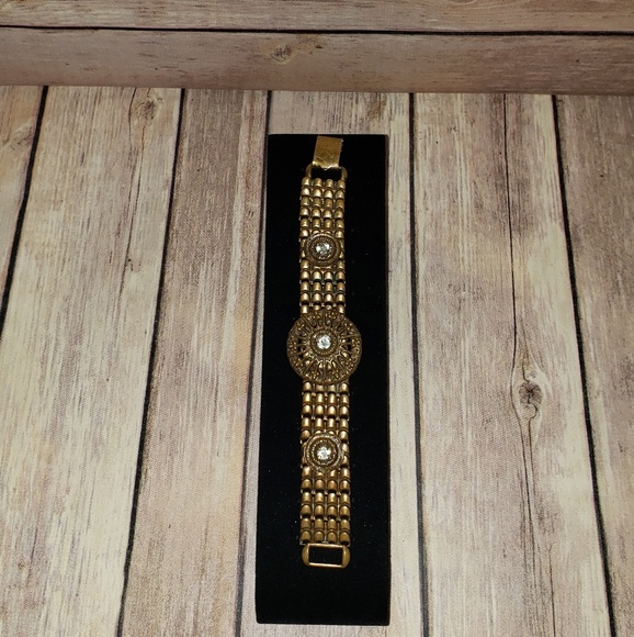 Vtg Gold Tone Metal Bracelet w/Rhinestone - Picture 2 of 5